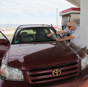 The last time Banjo Man scrapes bugs off the windshield.